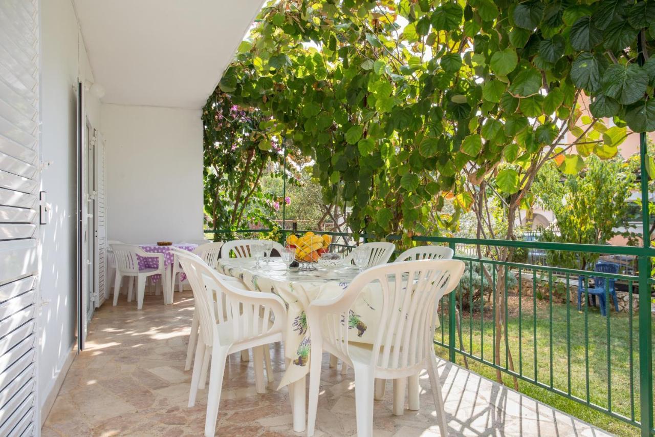 Seaside Holiday House Poljica, Trogir - 5161 玛里纳 外观 照片