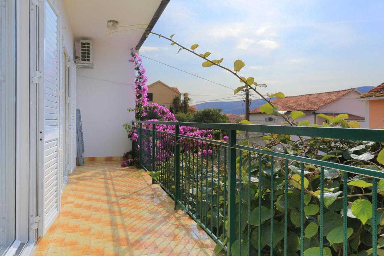 Seaside Holiday House Poljica, Trogir - 5161 玛里纳 外观 照片