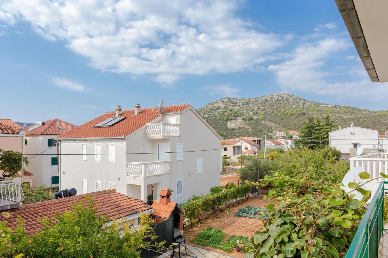 Seaside Holiday House Poljica, Trogir - 5161 玛里纳 外观 照片
